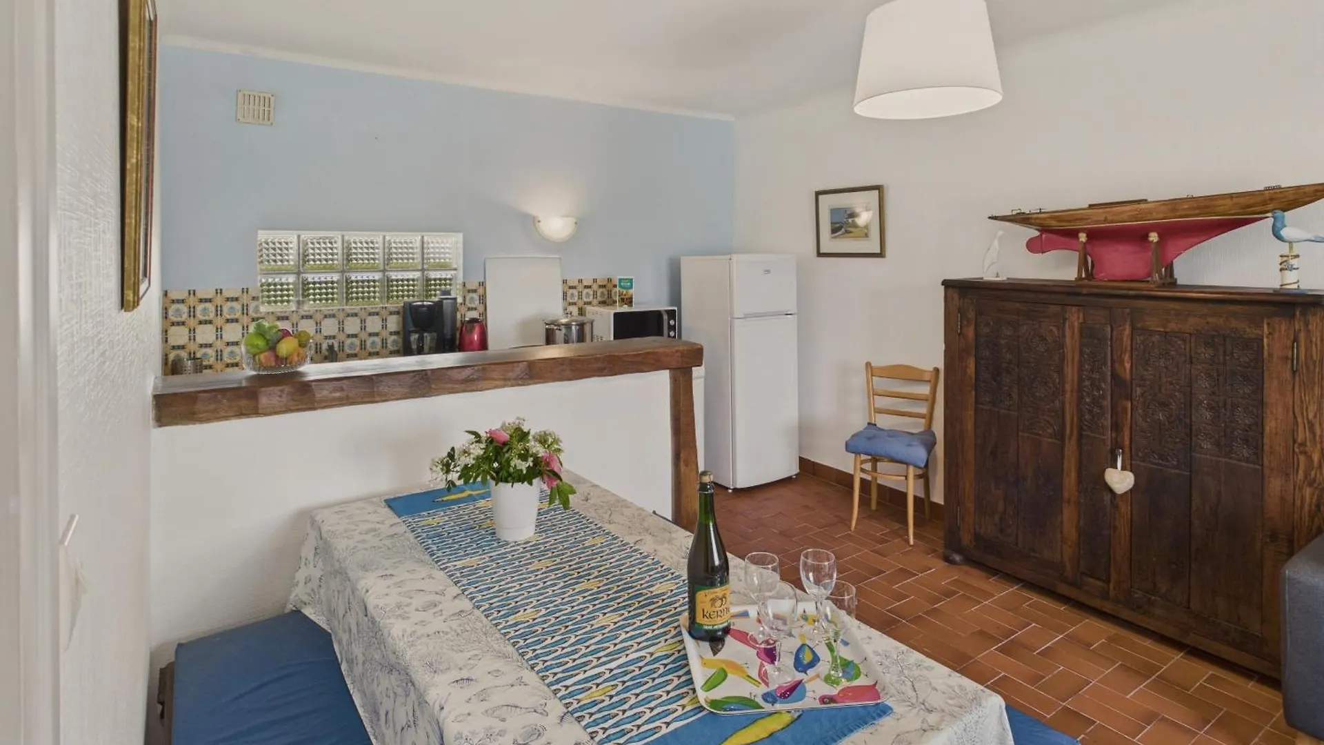 بيت للعطل Le Vaisseau - Pour 4 Avec Jardin Dans Une Chaumiere Guilvinec